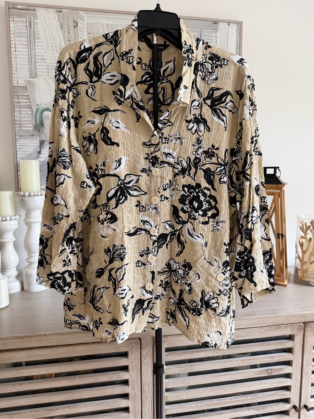 Ali Miles Plus Size Crinkle Beige Floral Button Up Tunic
